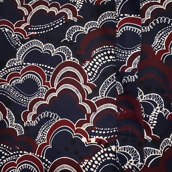 Express Patterned Blouse - Picture 4 of 4